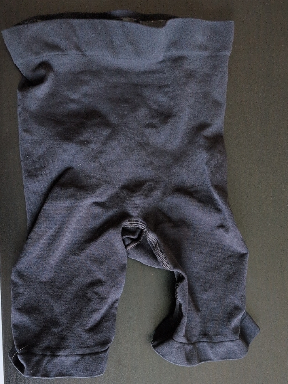 NWOT SKIMS Seamless Sculpt Mid Thigh Short